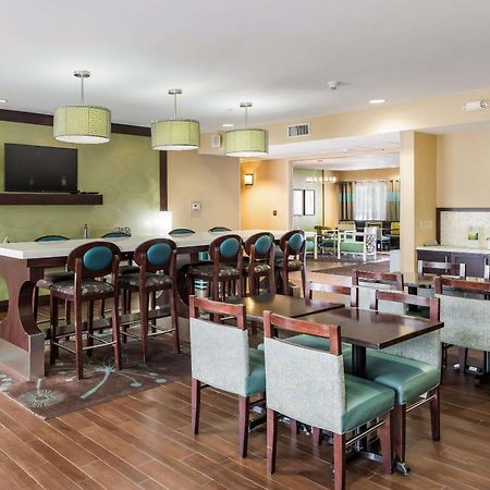 Quality Inn & Suites Quincy - Downtown Εξωτερικό φωτογραφία