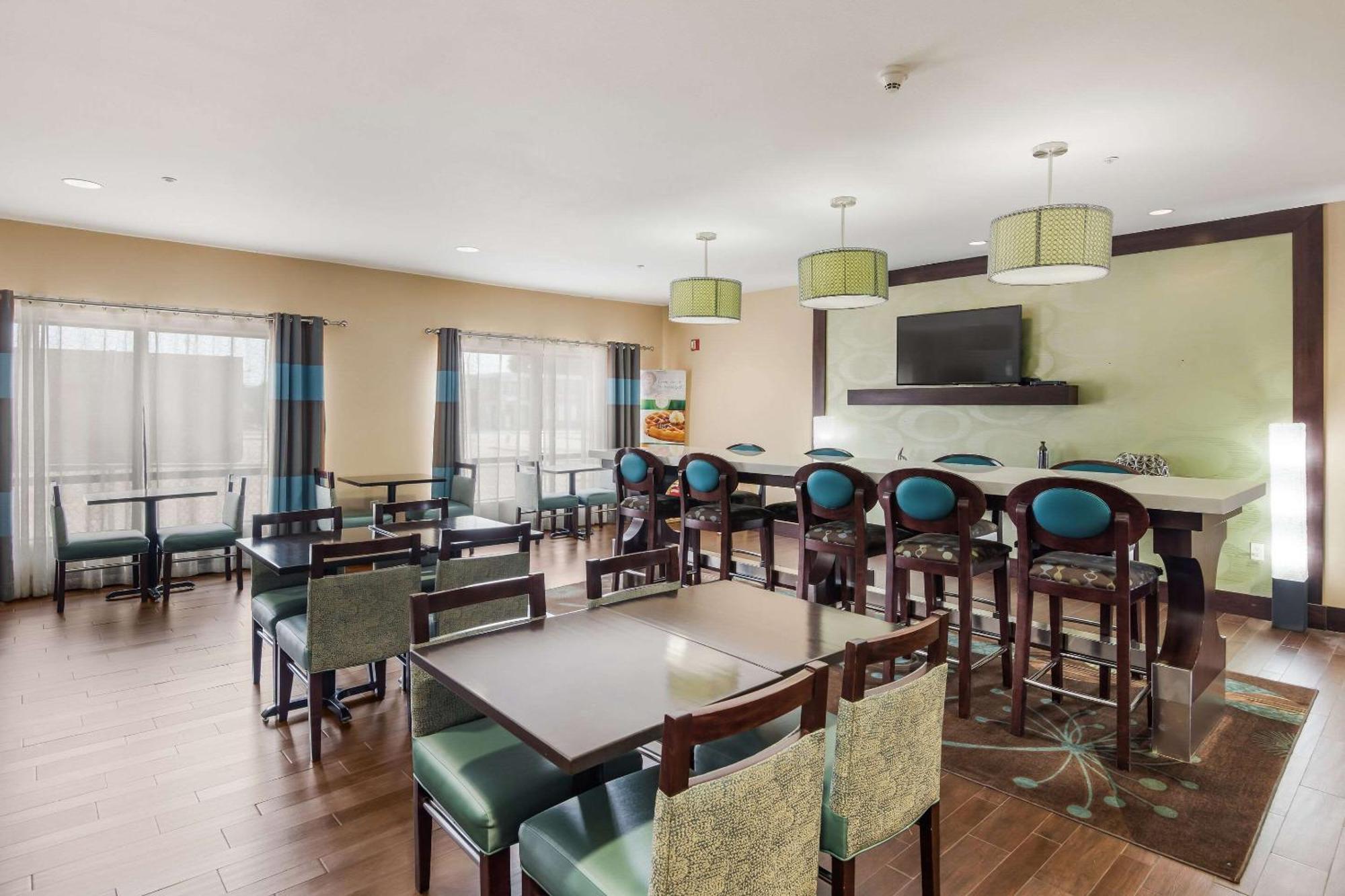 Quality Inn & Suites Quincy - Downtown Εξωτερικό φωτογραφία