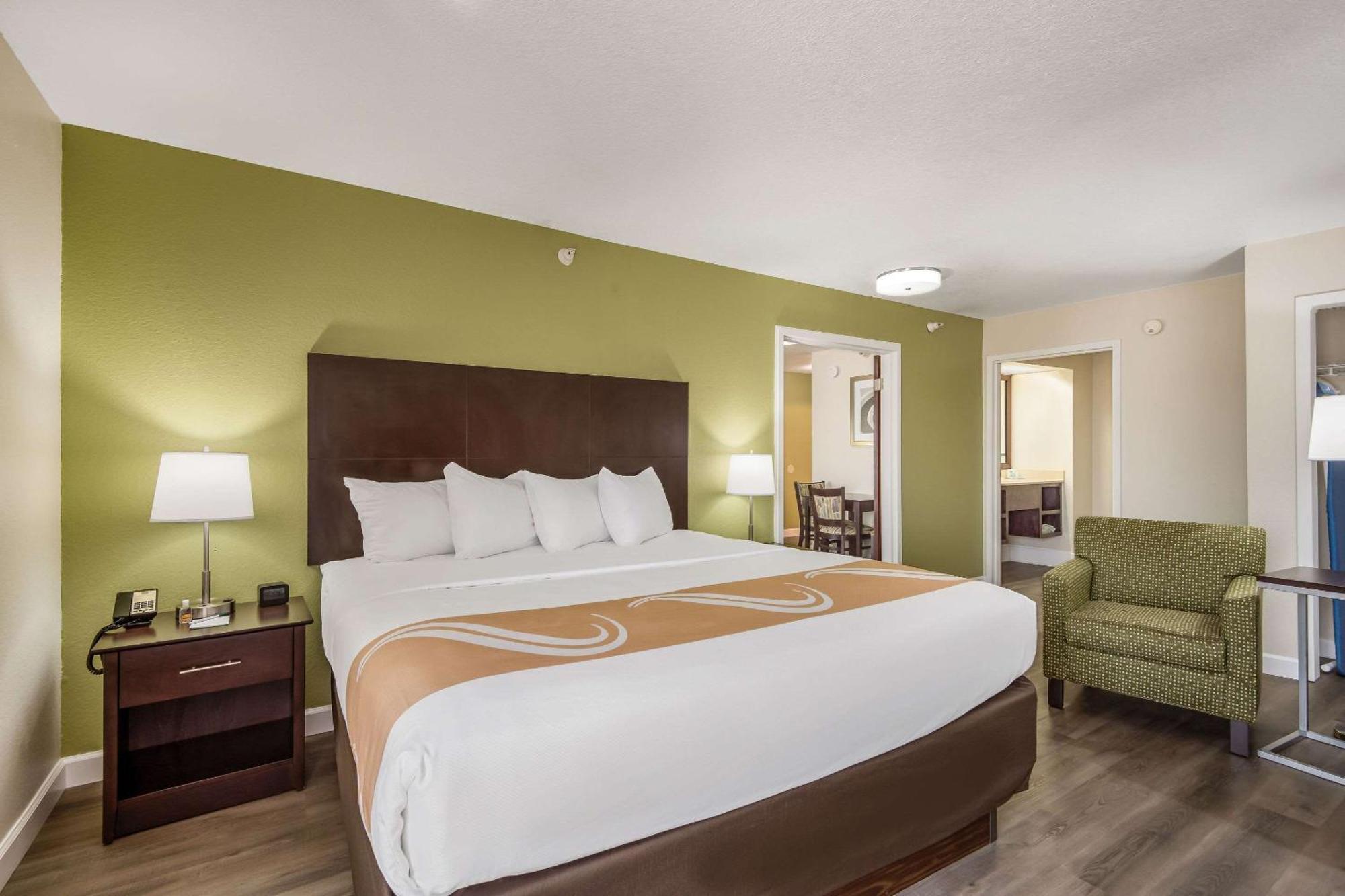 Quality Inn & Suites Quincy - Downtown Εξωτερικό φωτογραφία