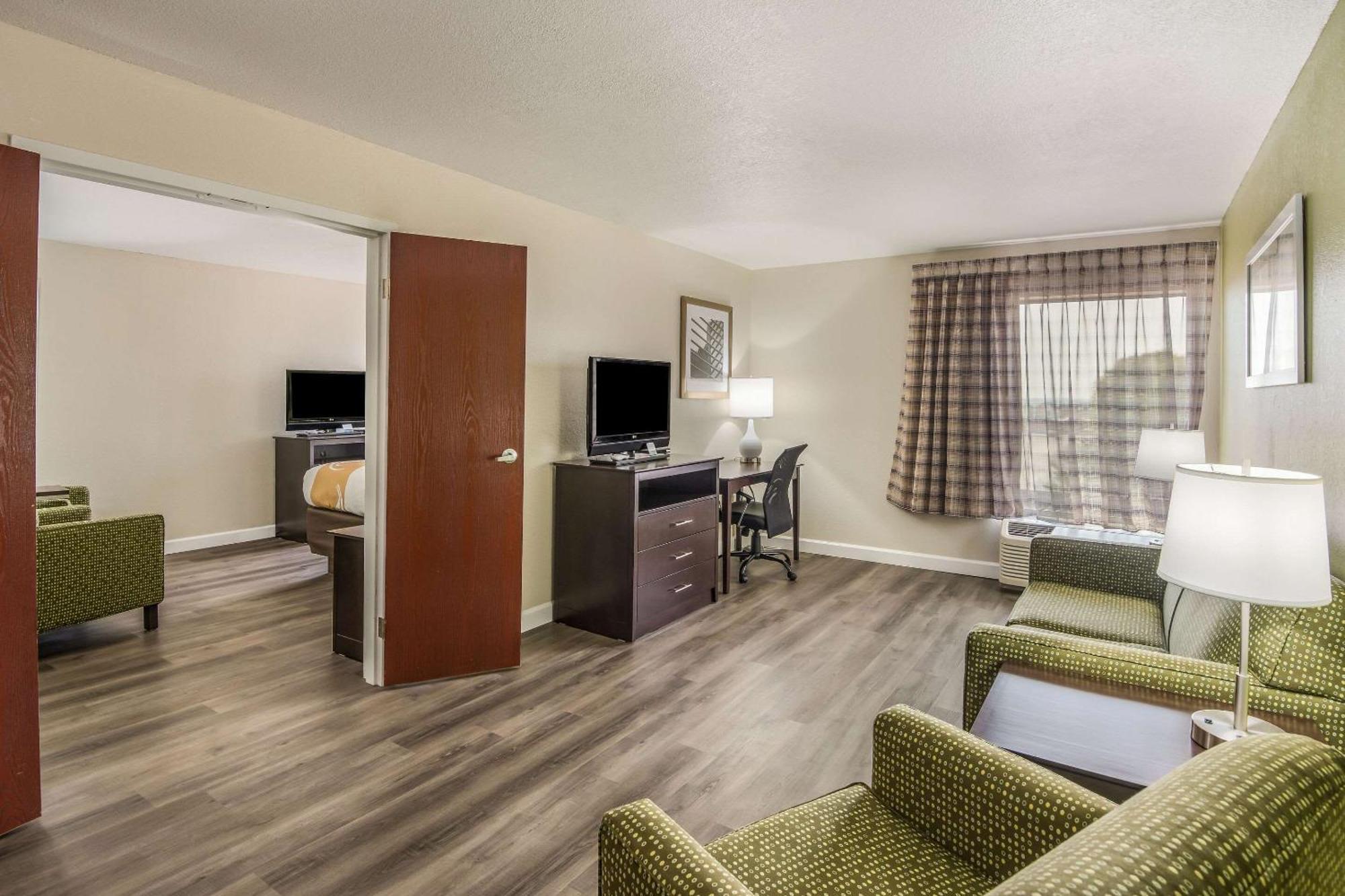 Quality Inn & Suites Quincy - Downtown Εξωτερικό φωτογραφία