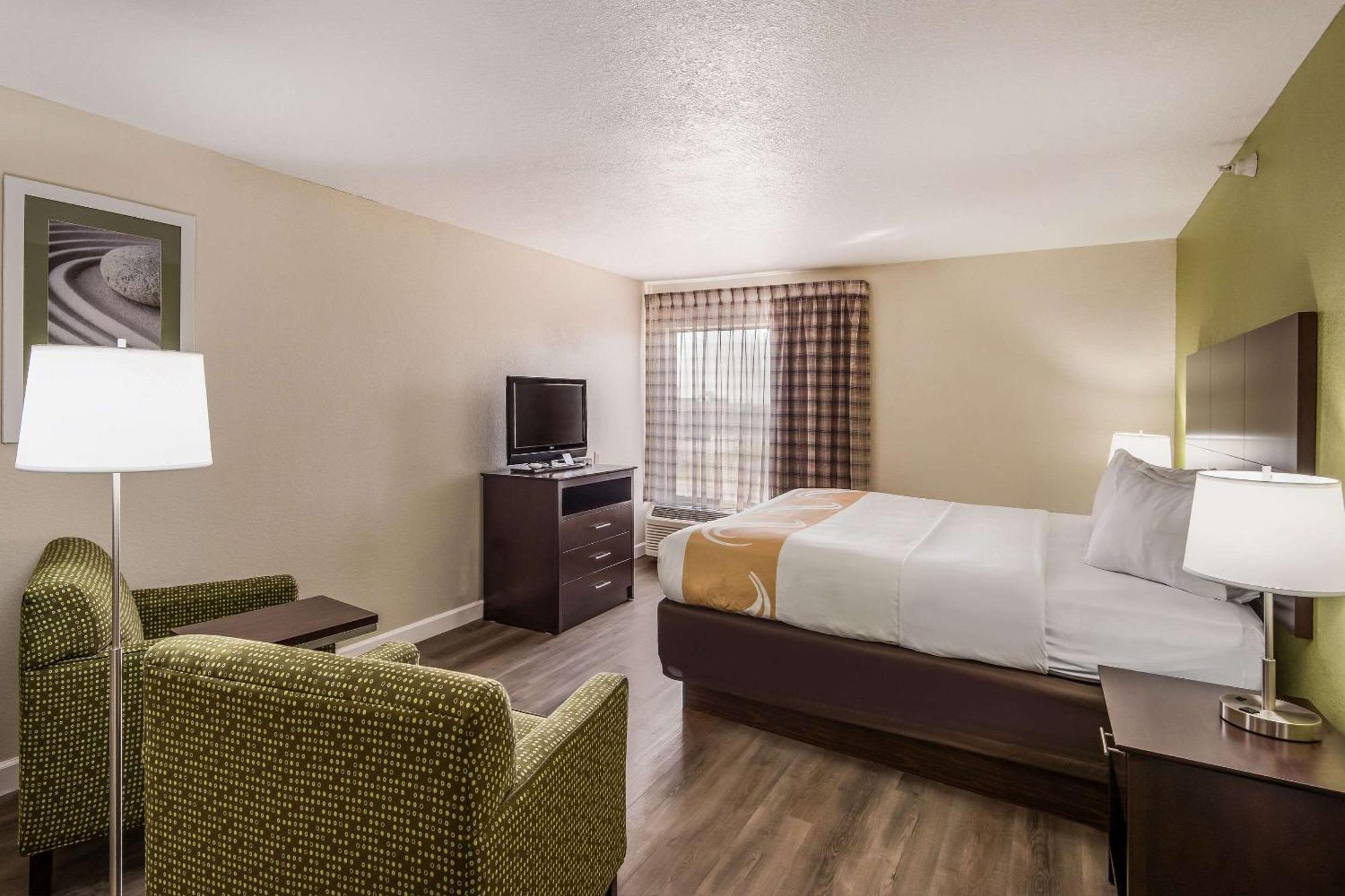 Quality Inn & Suites Quincy - Downtown Εξωτερικό φωτογραφία