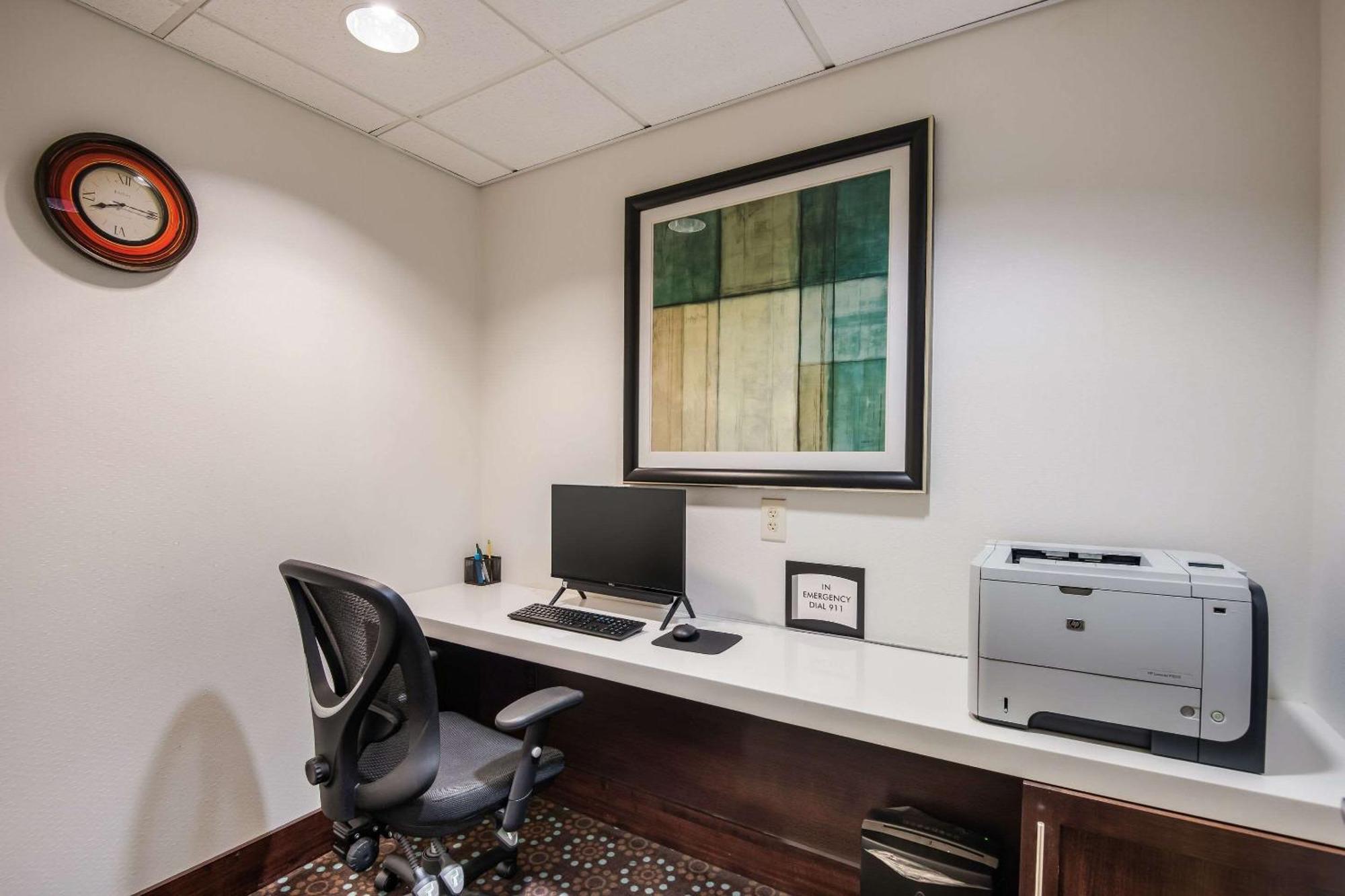 Quality Inn & Suites Quincy - Downtown Εξωτερικό φωτογραφία