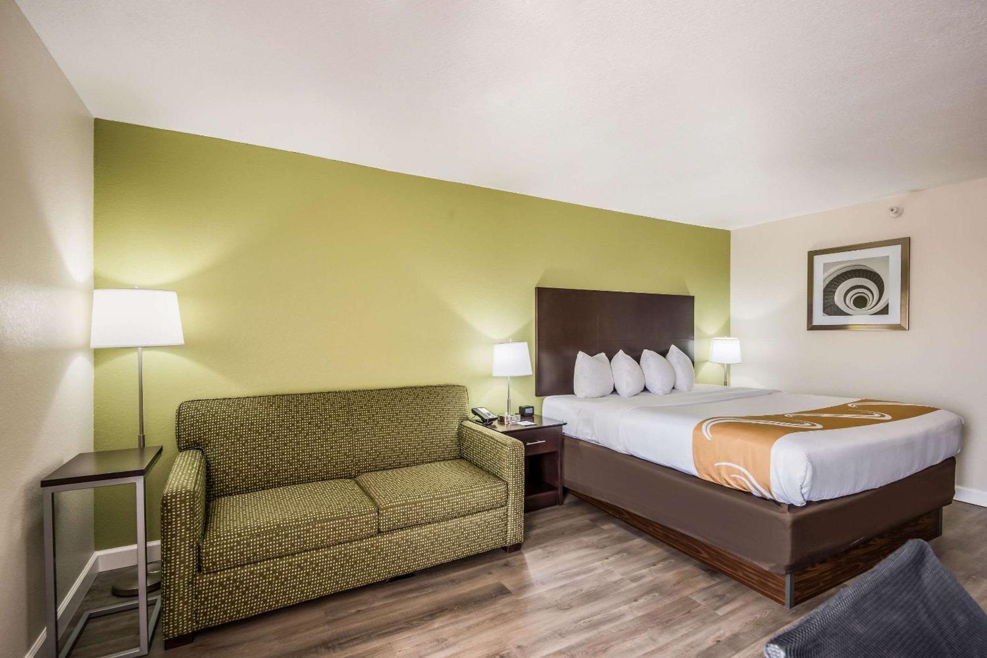 Quality Inn & Suites Quincy - Downtown Εξωτερικό φωτογραφία