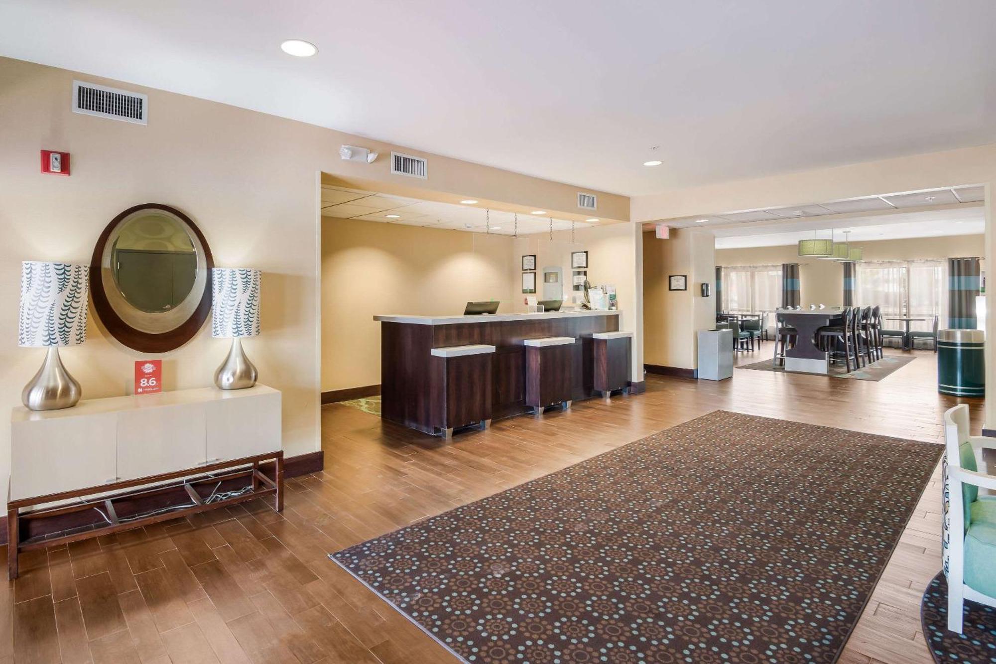 Quality Inn & Suites Quincy - Downtown Εξωτερικό φωτογραφία