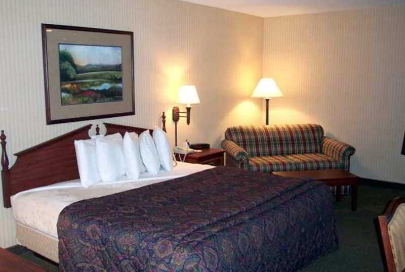 Quality Inn & Suites Quincy - Downtown Δωμάτιο φωτογραφία
