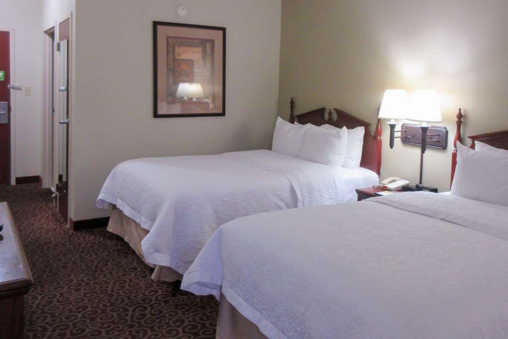 Quality Inn & Suites Quincy - Downtown Δωμάτιο φωτογραφία