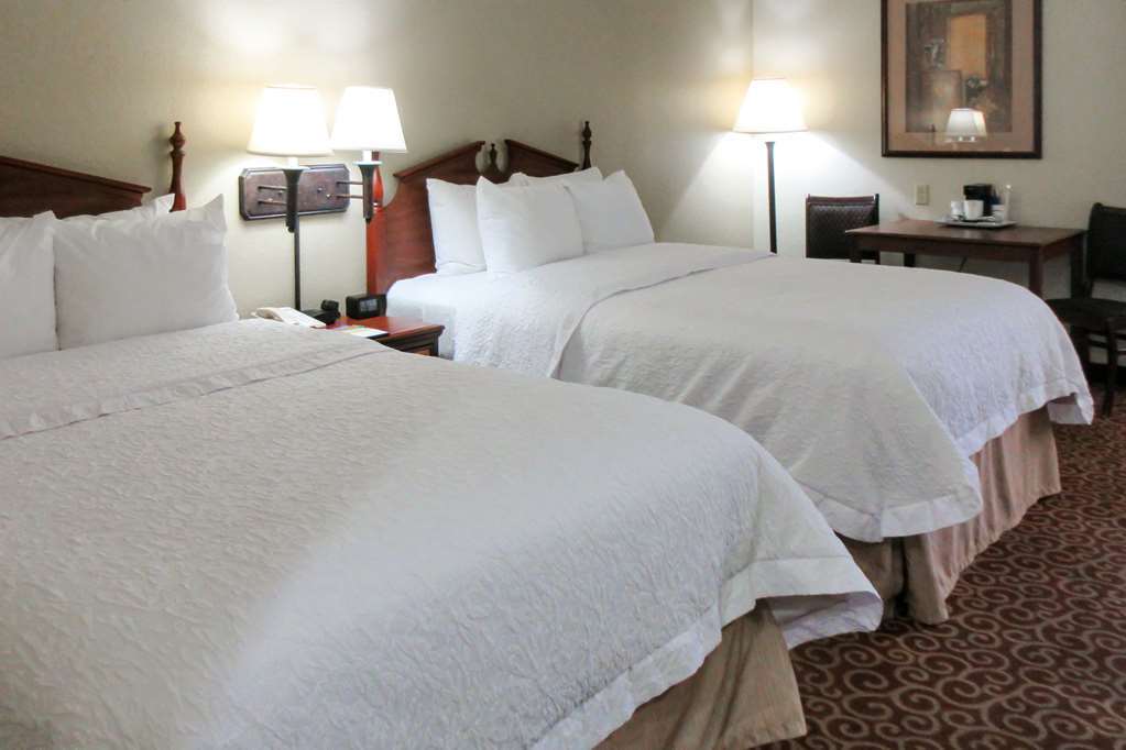 Quality Inn & Suites Quincy - Downtown Δωμάτιο φωτογραφία
